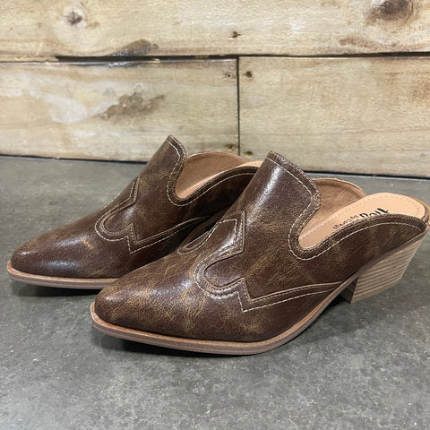 Corky’s Saloon Shoe