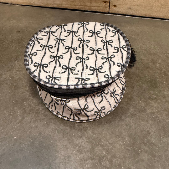 Simply Southern Quilted Round Case