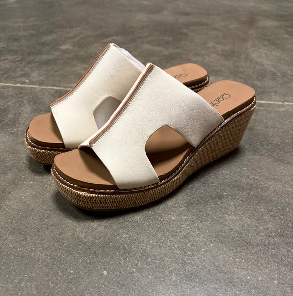 Corky’s Kiss N Tell Wedge