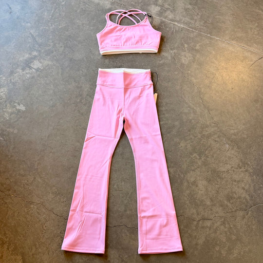 Essence Flare Accent Leggings