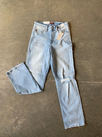 Judy Blue Ripped 90’s Straight Jean